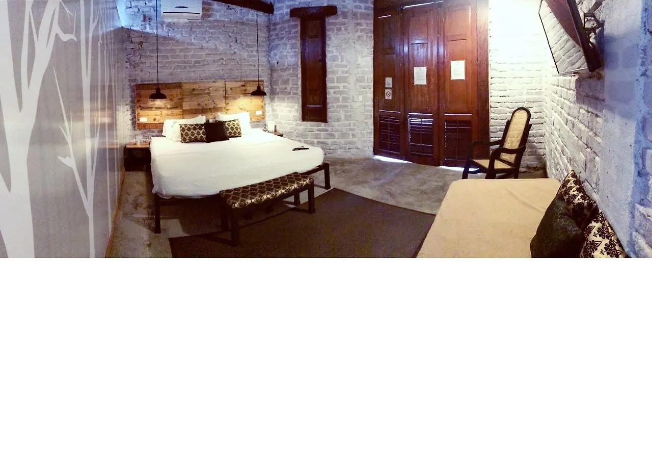 Friends To Be Bed and Breakfast Cartagena 2*,