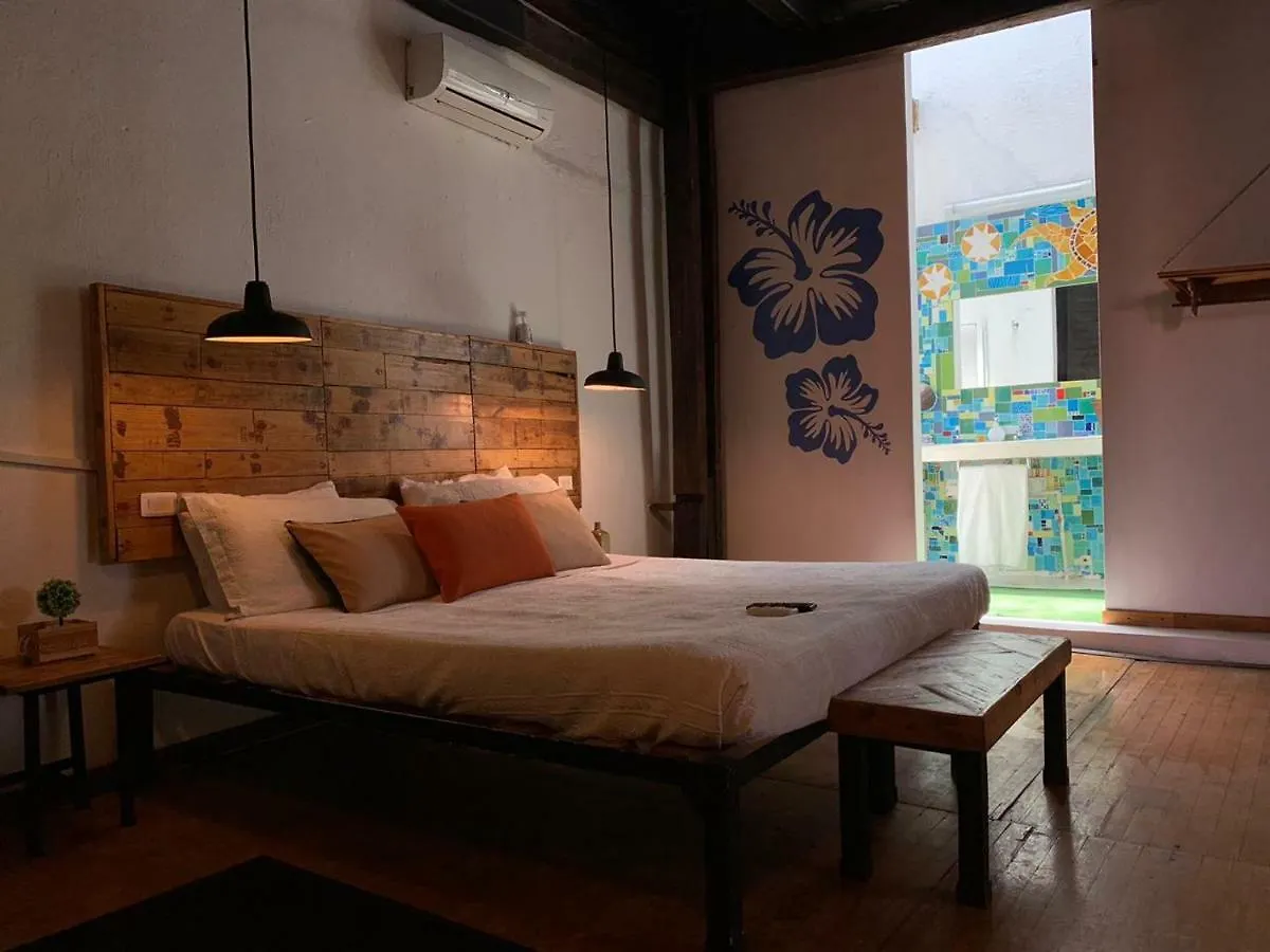 Friends To Be Bed and Breakfast Cartagena 2*,  Colombia